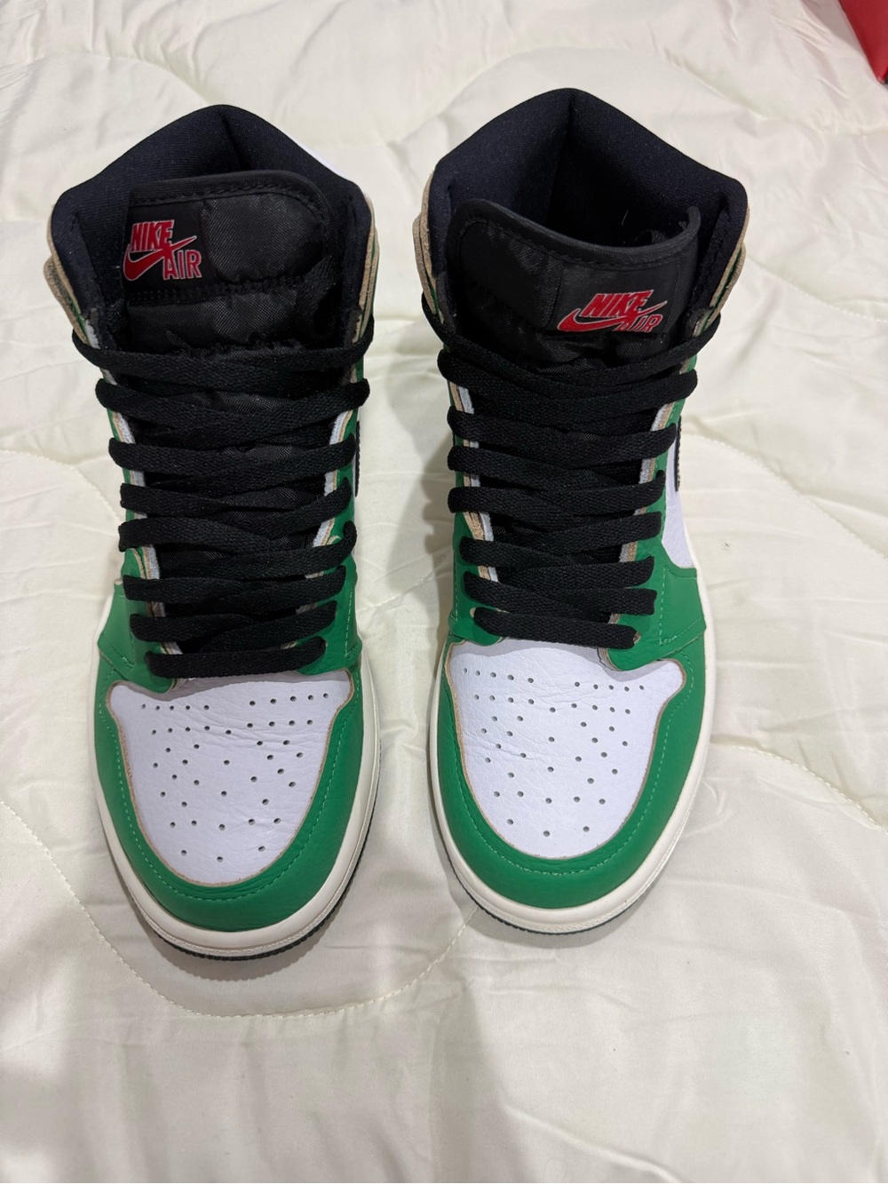 Nike Air Jordan 1's High-Top Sneakers in Green/White/Black Womens size 9